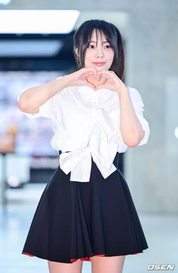 QWER シヨン、ペンライト類似問題の影響か…悪質コメントに苦言「人格否定は許されない」