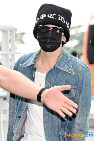 【PHOTO】G-DRAGON、海外スケジュールのためシンガポールへ出国（動画あり）