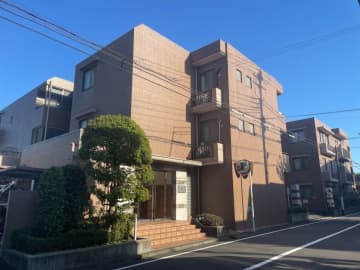 アールヴェール荻窪北 1階｜緑と静けさに包まれた穏やかな暮らし。2面バルコニーの南西角住戸×天井高2.7m、開放感に満ちた4LDK