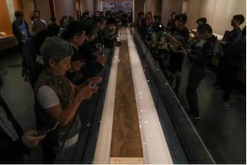 中国の国宝級名画「清明上河図」13年ぶりに公開展示、故宮博物院100周年特別展で