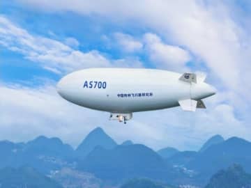 中国独自開発の有人飛行船「祥雲」、高原地域で初の低空飛行に成功