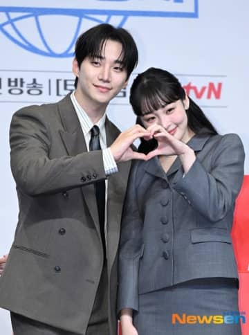 2PM ジュノ、少女時代 ユナをお祝いも！「テプン商事」の魅力を語る…「暴君のシェフ」に続くヒットに期待