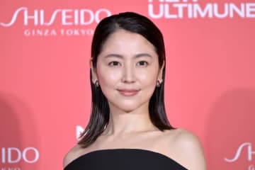 「女神様…」長澤まさみの超ミニ丈姿にSNS沸く「絶対的オーラ」「眩しすぎ」