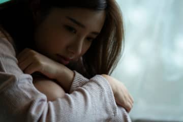 「帰宅しても、電気をつけず暗闇にいるのが好き」年収2000万円、心に闇を抱えるお嬢様が親に背いた婚活で辿り着いた“孤独の境地”