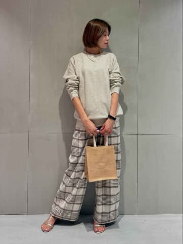 『チェック柄 × スウェット』が可愛い！【無印良品】秋にマネしたい♡「パンツコーデ」