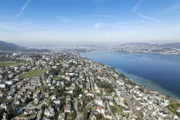 湖畔は億ション、時計の町は値引き交渉　不動産価格で二極化するスイスの町