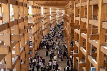 万博、めっちゃ混んでる…もともとの計画と比べてみると「9月以降ヤバい」感しか見えない
