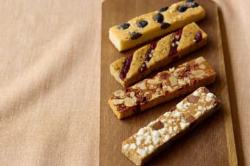 無印良品、スティックタイプの「不揃い チーズケーキ」発売。コーヒー＆チョコ/黒豆＆きな粉など4種類
