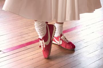 ナイキ × Jacquemus 新時代の「Moon Shoe」を発表 “ミニマルでタイムレスな美しさに衝撃を受けた”