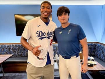大谷翔平と八村塁の“国宝”ツーショットに「本当に絵になる」「大谷選手より背が高い人を見るの新鮮」の声