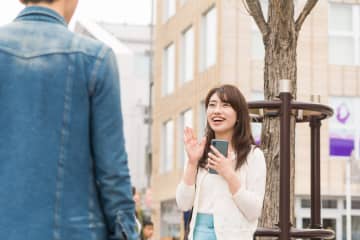 『職場内恋愛』をするメリットとデメリットとは？注意すべきポイントも
