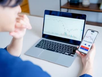 【2025年】冷え込みがちの10月相場で買ってはいけない業種は？