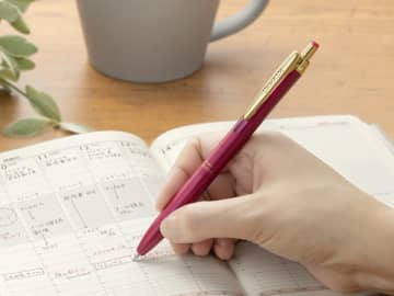 手帳の買い替えシーズン到来！ ゼブラ「サラサグランド」でワンランク上の“手書き時間”を
