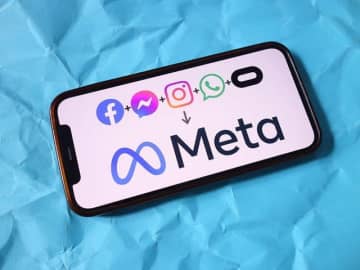 Meta、「あなたとAIの会話」をFacebookなどの広告に活用へ　プライバシー懸念への回答は？
