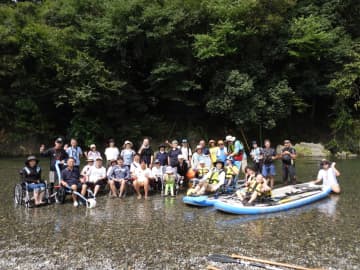 【レポート】川遊びを通じて支援を学ぶ、東京都が「秋川渓谷自然体験モニターツアー」を開催