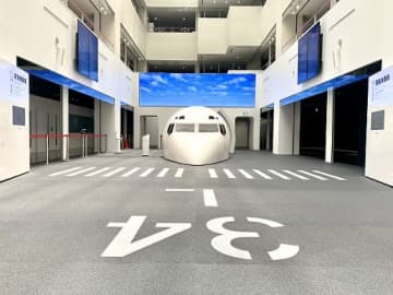 はとバス×JALグループ　「羽田空港ベストビュードライブ」の特別編を運行へ