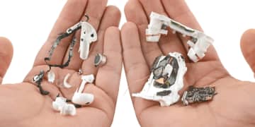 iFixitがAirPods Pro 3を分解。フォーム注入型イヤーチップが快適な装着と高い遮音性を両立