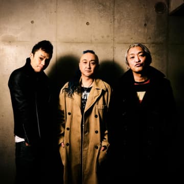 nil、ツアーファイナル目前に「AG/CB」ライブ映像公開