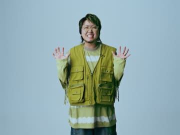 こっちのけんと、最新曲「ごくろうさん」MV公開