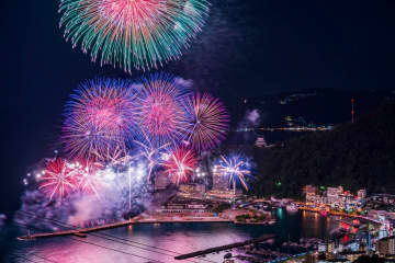関東近郊で秋に見られる花火大会おすすめ11選！二子玉川や土浦･江の島･流山･鴻巣･熱海など、開催日時や場所･アクセスまとめ 2025年