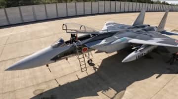小松基地F-15Jに記念塗装登場！「F-35」と「ファイティングドラゴン」デザイン