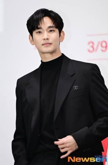 キム・スヒョン、軍服務時代に書いた手紙を追加公開「キム・セロンには一通のみ…交際の証拠にはならない」