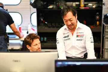 オコンとベアマンに必要な“正反対のアプローチ”／願いが叶ったグロージャンのF1走行【F1チームの戦い方：小松礼雄コラム第11回】