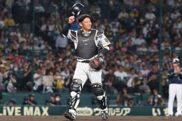 【阪神】今季引退の原口文仁が代打＆一塁＆捕手の〝三刀流〟で有終の美「そういう展開になるとは…」