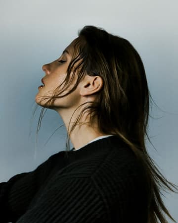 テクノDJ Charlotte de Witte、Comma Dee迎えた新曲「The Heads That Know」配信リリース