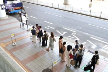 「リムジンバスの時刻表はありますか」を英語で言うと？