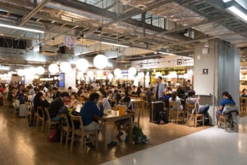 第124回　相次ぐフードホールの開業　日本で成功するためのカギとは