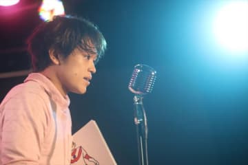 原嘉孝主演『初恋芸人』12.19公開決定、特報＆場面写真解禁　ゆうばり国際映画祭での受賞に喜びのコメントも！