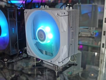MSIのコンパクトCPUクーラー「MAG COREFROZR AA13」が発売、価格は3,980円