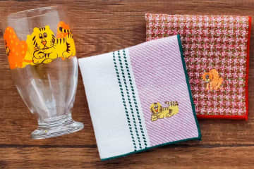 アデリアレトロ“選べるレトロ柄”の刺繍ハンカチ、クラシクス・ザ・スモールラグジュアリとコラボ
