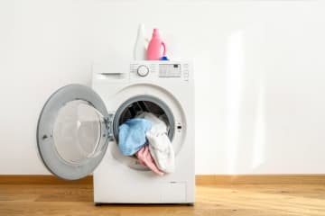 毎日洗うのは水道代がもったいないので「バスタオル」を2日連続で使っていますが、汚いのでしょうか？ 一般的にはどれくらいの「頻度」で「洗濯」するものですか？
