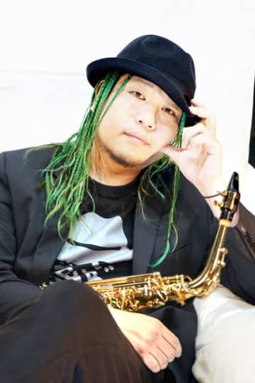 ”THE OLIVE”のヴォーカル”MIYA”、1st EP『Noct chat』をリリース