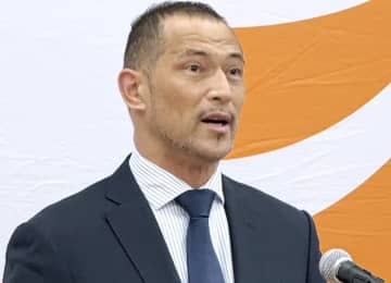 室伏広治の「椅子のお片付け」姿がレベチすぎる。高く積み上げられた椅子が一瞬で...「もはや笑うしかない」と称賛の声