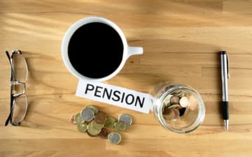 月20万円の年金を受け取るには、現役時代の年収はいくらくらい必要？ 月20万円の年金を受給している人の割合も解説