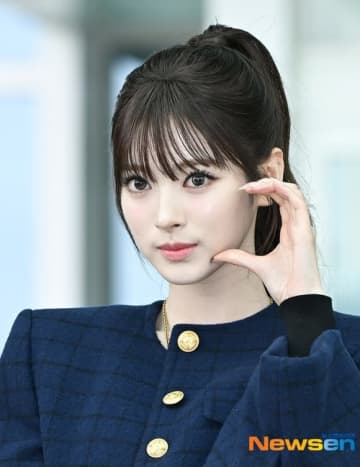 【PHOTO】MEOVV アンナ、ファッションショーのためフランスへ出国（動画あり）