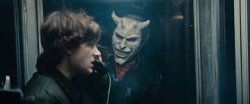 死者となった連続殺人鬼から黒電話への着信　最恐のサイコキラー再び　「ブラックフォン ２」公開決定