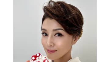 「こんなミャクミャクあったら」 藤原紀香 オリジナルカラーにペイント！「日の丸コーデ」のこだわり詰まった仕上がりに「売っていたら絶対買います」