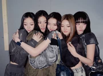MEOVV、デジタルシングル「BURNING UP」で10月14日にカムバック