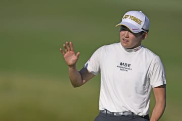 岩井明愛は3打差2位に後退 畑岡奈紗4位 渋野日向子は予選落ち