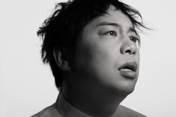 霜降り明星・せいや「夢は紅白！」、本名“石川晟也”名義でデビュー曲「オカンのLINE」配信決定