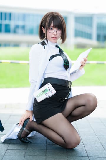 「古着のシャツ」で“研究者スタイル”を再現！『NIKKE』マナのコスプレ、最大の出費は交通費!?