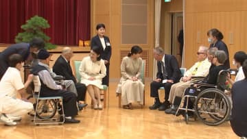 紀子さまと佳子さま、小豆島で子育て支援活動視察　佳子さま同じ「かこちゃん」に笑顔で挨拶　午前中は大島でハンセン病施設訪問