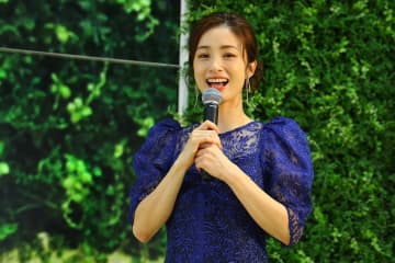 上戸彩　10年ぶりに大阪・ハグミュージアムに降臨　来場客は大喜び「今日来て良かった」