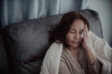 「あのとき病院に行っておけばよかった」仕事、育児、PTAに追われた40代。疲労感や不眠から始まり、夜中に緊急搬送されるまで