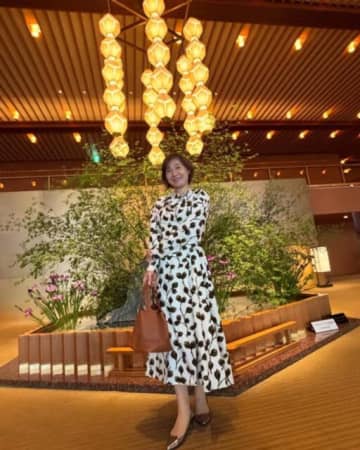 50代旅行の服装にぴったり！ ワンピースで叶えるきれいめ大人コーデ8選