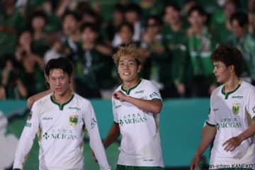 東京VがJ1残留へ大きな勝ち点「3」！　染野唯月のゴールを守り抜く…湘南は17戦未勝利に